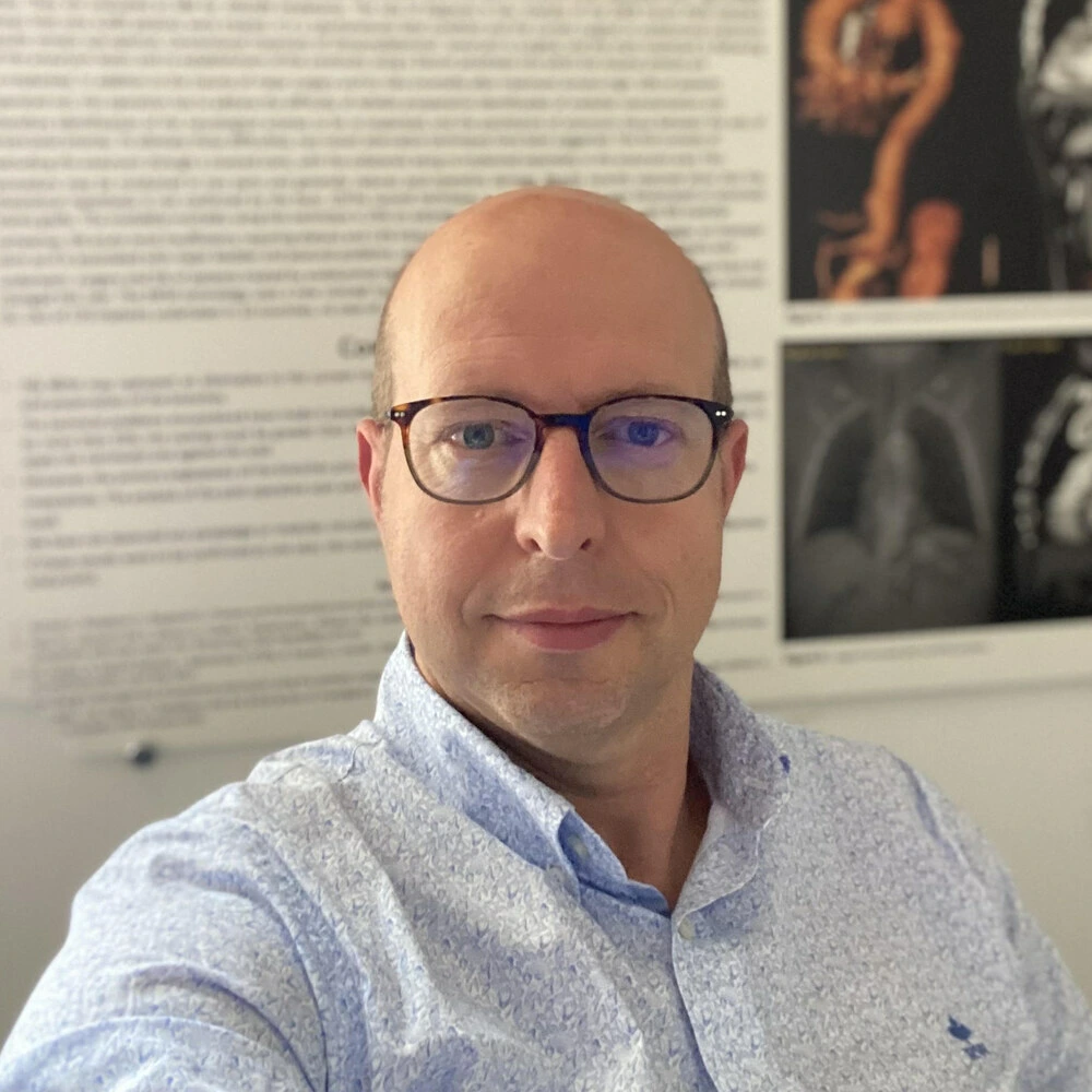 Dr. Grégory Callebaut