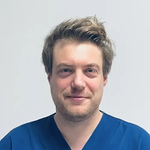 Portrait of Mathieu Preud'homme, physiotherapist at the Châtelain Orthopaedic Centre