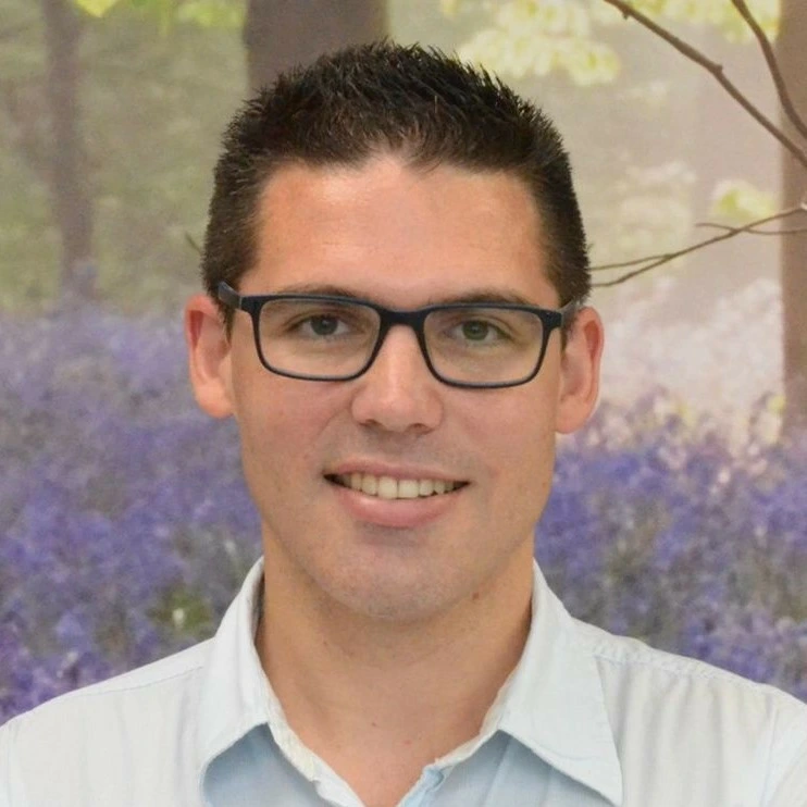 Dr Tom Depovere